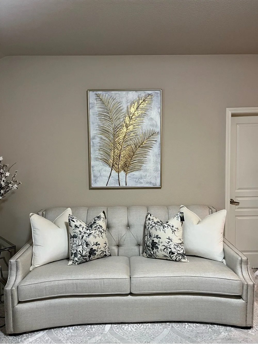 1-NWT SOHO STUDIO FLORAL DESIGN LUXURY DECORATIVE PILLOW